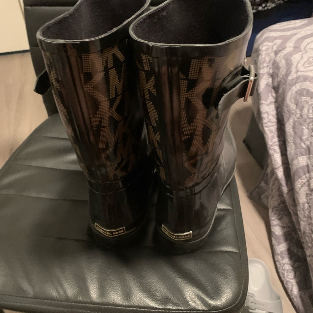 Michael Kors rain boots - Picture 4 of 5